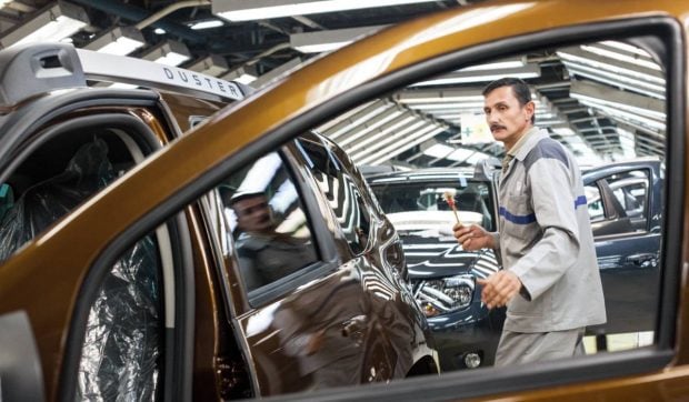 Industria auto românească a scăzut cu 13% în aprilie 2025