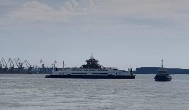 Primul feribot hibrid a fost lansat la apă pe șantierul naval din Galați
