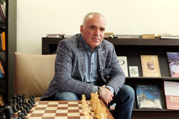 Garry Kasparov nu mizează pe Donald Trump în războiul Rusia – Ucraina: „Orice spune el trebuie redus de o sută de ori!”
