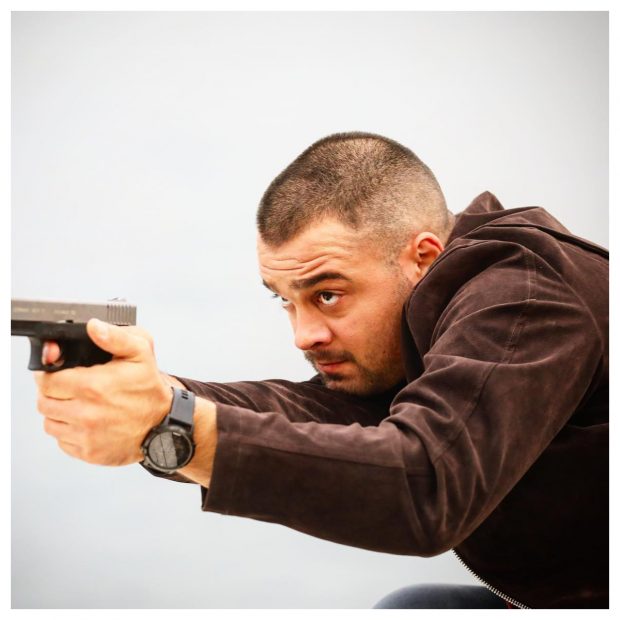 Imagine Stire George Piștereanu, premiat de FBI Los Angeles după ce a imobilizat un infractor. „Suspectul era extrem de periculos, înarmat până în dinți” /EXCLUSIV | 2review.ro