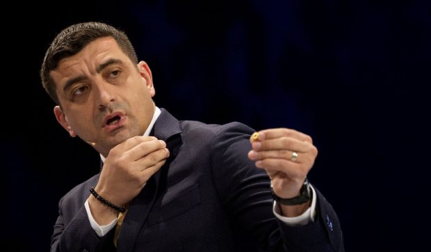 Cât de extremist este extremistul Simion? Sociolog: „Până-și vede sacii-n căruță. Nici el nu crede ce zice”