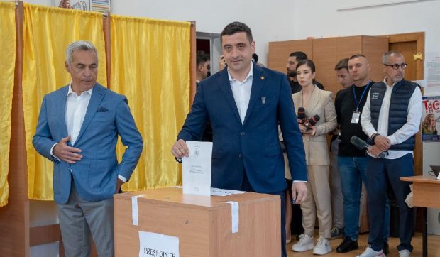 Presa germană, după victoria lui George Simion din primul tur al alegerilor prezidențiale 2025: „Radical de dreapta trumpist și eurosceptic, provenit din mișcarea huliganilor din fotbal”