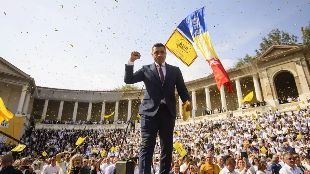 Nostalgicii epocii de AUR și lupta de clasă. Mai poate deveni România o țară a capitalismului democratic? 