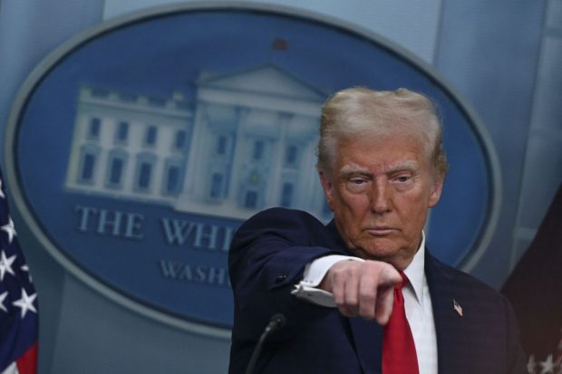Trump cere Ucrainei să accepte negocierile de la Istanbul, chiar dacă Putin nu încetează focul și este „prea ocupat” cu o paradă care nu ar fi fost posibilă fără ajutorul SUA