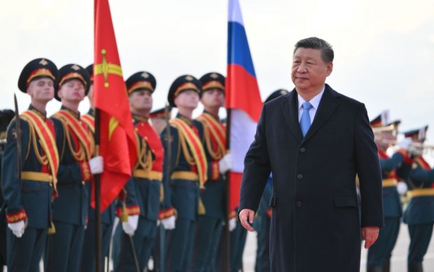 Cinci europarlamentari se duc la Moscova de Ziua Victoriei. Doi dintre ei sunt germani
