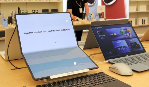 Huawei lansează laptopuri cu HarmonyOS, noul sistem de operare care va rivaliza cu Microsoft Windows și Apple macOS