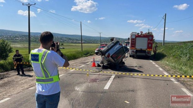 O femeie din Botoșani, moartă într-un accident, a fost găsită de familie, după 6 ore, într-un șanț: „Sigur, mama este și ea aici’