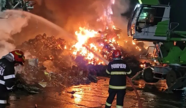 800 de tone de fier s-au topit într-un incendiu violent în Portul Constanța Sud-Agigea