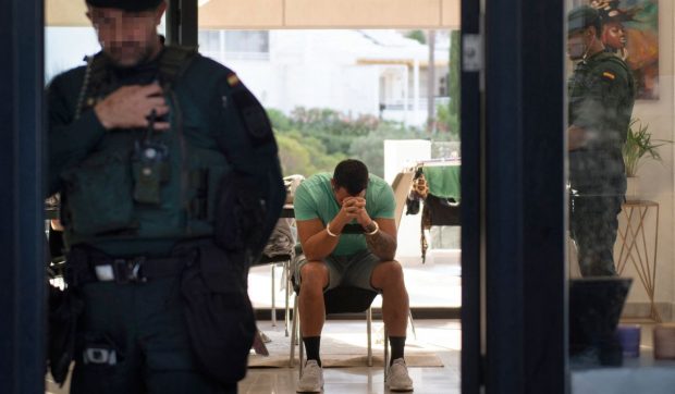 Interlopii și mafioții sunt vânați de o unitate specială, în țara din Europa în care trăiesc un milion de români
