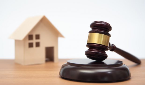 O femeie a decis să-și scoată casa de 300.000 de euro la licitație, în loc să o vândă cuiva, în Irlanda. Un bilet costă doar 6 euro