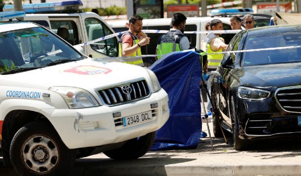 Fost oficial ucrainean împușcat mortal în fața unei școli americane din Madrid. Bărbatul își lăsase copiii la cursuri