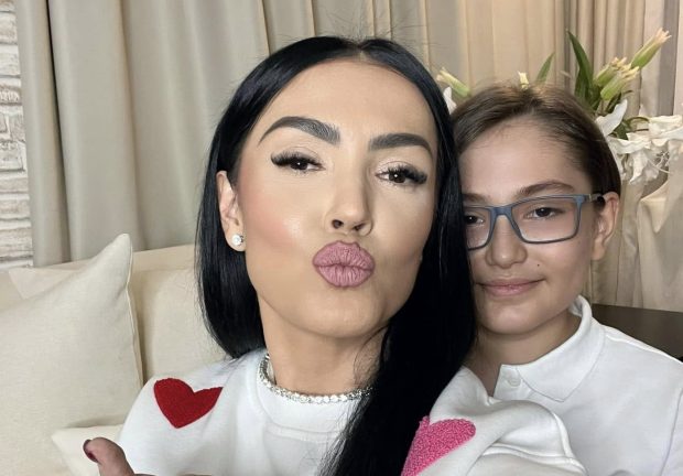 David, băiețelul Andreei Mantea, sărbătorește 10 ani! Momente emoționante și urări speciale de la vedetă! Descoperă povestea completă.