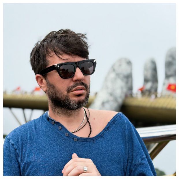Imagine Stire Semifinalistul de la „Te cunosc de undeva” și-a făcut o prietenă atipică în Vietnam. „Oameni crescuți la oraș se uitau la ea cu jind”/ VIDEO EXCLUSIV | 2review.ro