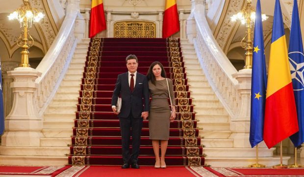 Răspunsul Mirabelei Grădinaru când a fost întrebată dacă va renunța la job în cazul în care Nicușor Dan câștigă alegerile prezidențiale