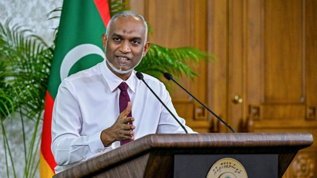 Un nou record mondial. Preşedintele din Maldive a ţinut o conferinţă de presă de aproape 15 ore, depăşindu-l pe Volodimir Zelenski