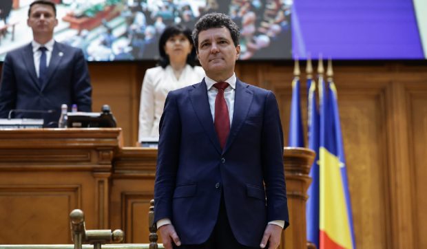 De ce au lipsit parlamentarii AUR de la ceremonia de depunere a jurământului de către noul președinte, Nicușor Dan
