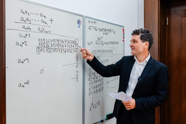 Nicușor Dan și Ipoteza lui Riemann: cotă uriașă la pariuri dacă o rezolvă până la alegeri