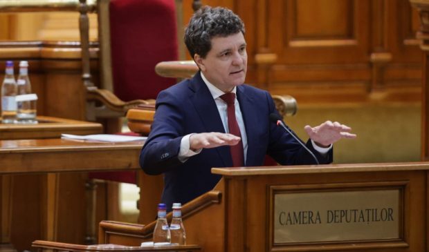Cu funcțiile pe masă: ce vor să obțină partidele la negocierile pentru formarea noului guvern, care încep azi, la Cotroceni
