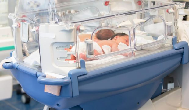 Caz istoric în România, la Cluj. O femeie a născut doi copii în două utere diferite: „Probabilitatea era ca la Loto”