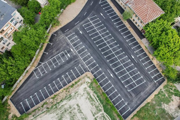 O nouă parcare s-a deschis la Craiova, într-o zonă aglomerată a orașului: „Condiții civilizate de staționare”