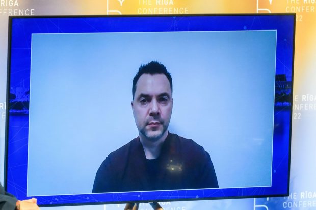 Volodimir Zelenski a impus sancțiuni împotriva fostului său consilier Oleksii Arestovici, acuzat că difuzează propagandă rusă