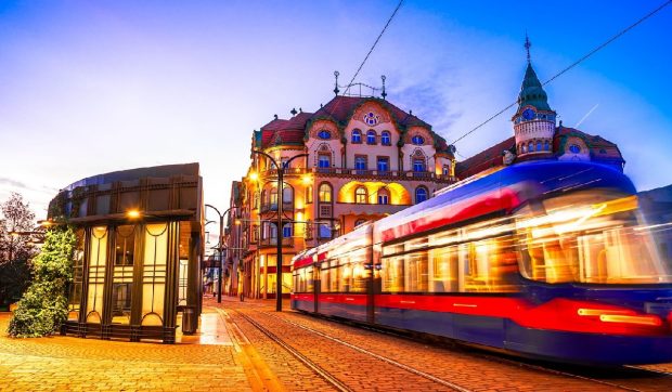 Transportul public din Oradea se scumpește. O călătorie cu autobuzul, mai scumpă decât în București