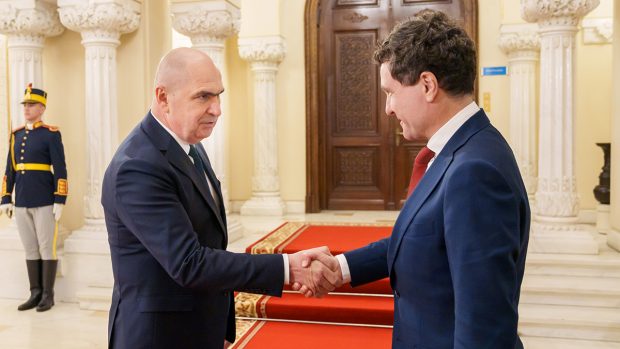 Înțelegerea dintre Nicusor Dan și Ilie Bolojan pe tema majorării TVA. Când și cu cât va crește