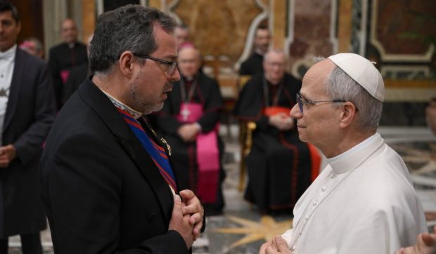 Papa Leon al XIV-lea, primul discurs adresat diplomaților internaționali. Ce a transmis Suveranul Pontif despre migranți și familia tradițională