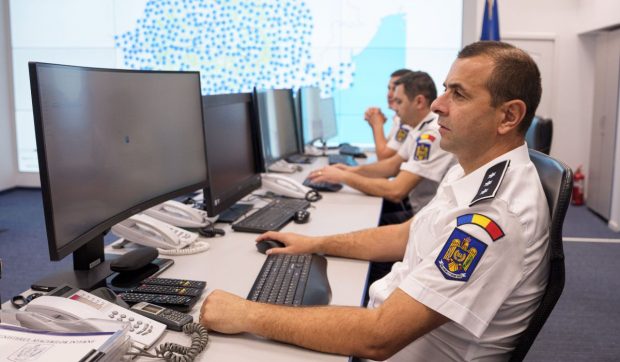 Gestul pentru care românii pot primi o amendă de 2.500 de lei atunci când ies din cabina de vot