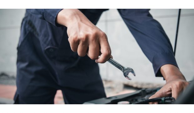 Top 5 greșeli când alegi un service auto – și cum să le eviți