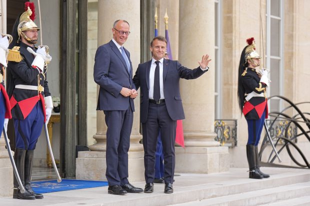 Emmanuel Macron și Friedrich Merz s-au întâlnit la Paris: vor înființa un „consiliu franco-german de apărare şi securitate”
