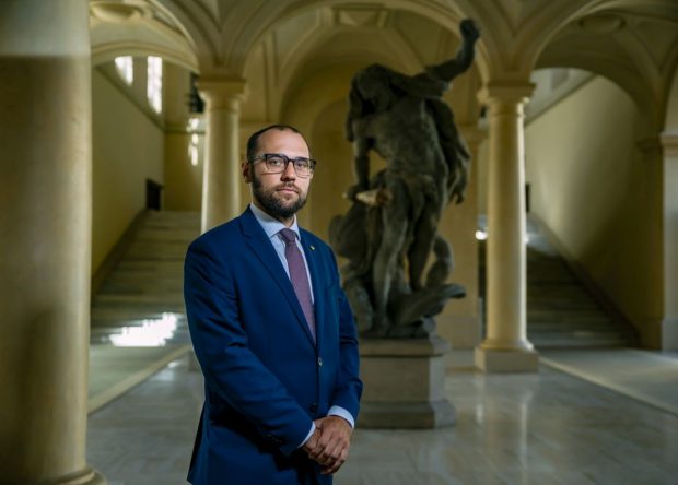 Un oficial ceh a purtat șosete cu Kremlinul în flăcări la o întâlnire cu Volodimir Zelenski. Reacția Moscovei