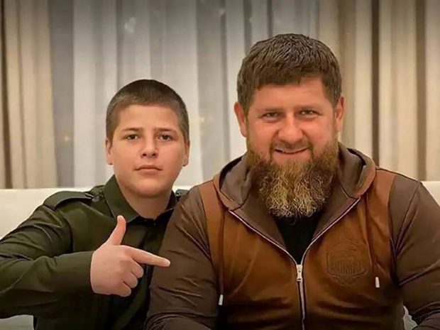 Noi onoruri pentru fiul lui Kadîrov: la 17 ani, primește o medalie militară