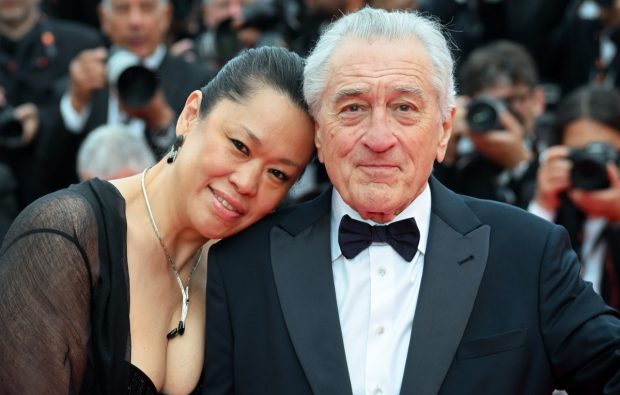 Imagine Stire Imagini cu vedetele la ceremonia de deschidere de la Cannes 2025. Robert De Niro a fost însoțit de Tiffany Chen, iubita cu 35 de ani mai mică decât el | 2review.ro