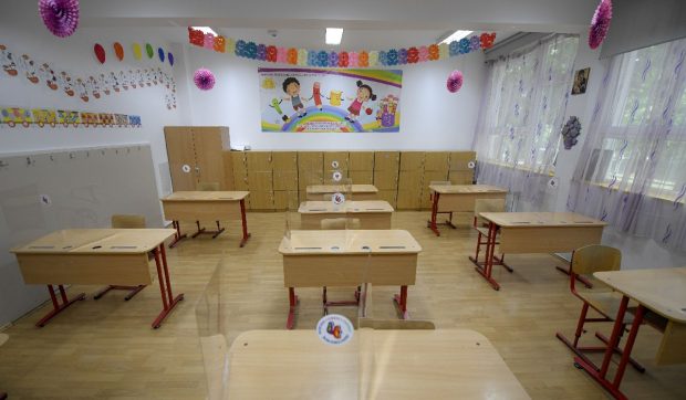 Fără politică în școli, mesajul Ministerului Educației și Cercetării