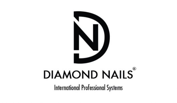 Cum să obții un look de lux impecabil cu Diamond Nails?