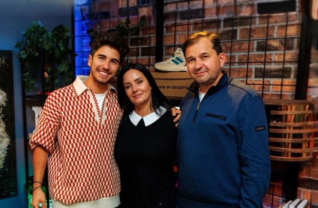 Imagine Stire Sebastian Dobrincu, despre implicarea părinților lui în despărțirea de Ioana Ignat. „Nu, nu primesc sfaturi. Nu ai vrea să fii cu un alcoolic, nu?” | 2review.ro