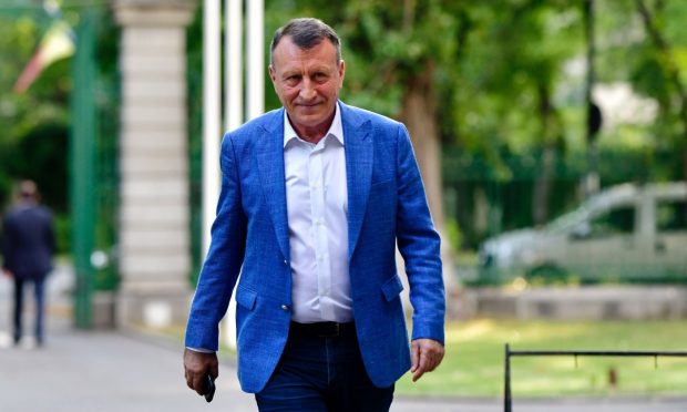 Un lider PSD dă cărțile pe față după 6 luni: „Paul Stănescu ne-a spus la Vila Lac să-i dăm voturi lui George Simion la alegerile din 2024”