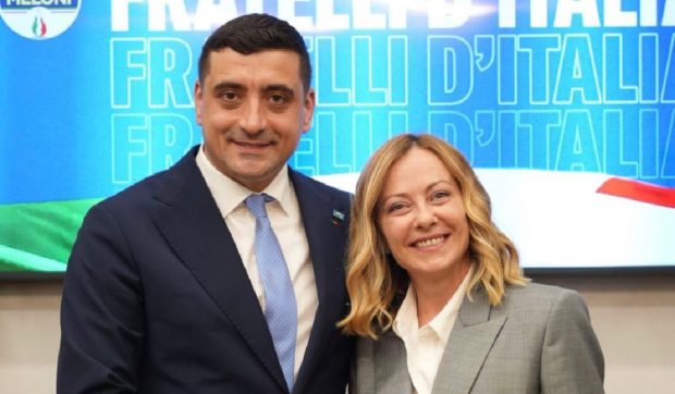 George Simion s-a întors în România. A refuzat să spună jurnaliștilor de ce n-a vrut să participe la dezbateri, dar a zis altceva: „Succes, votați-l pe Nicușor Dan”