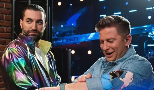 Imagine Stire Ce face Smiley în culisele „Românii au talent”. Pavel Bartoș l-a dat de gol înainte de prima semifinală live din 2025: „Hobby-ul lui preferat” | 2review.ro
