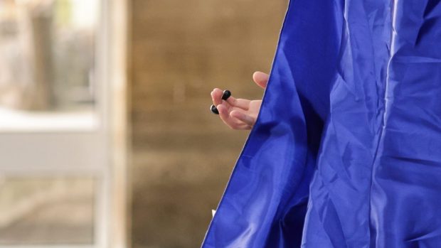Mai mulţi cetăţeni ai Republicii Moldova au votat în staţiunea Mamaia. Poliția s-a autosesizat