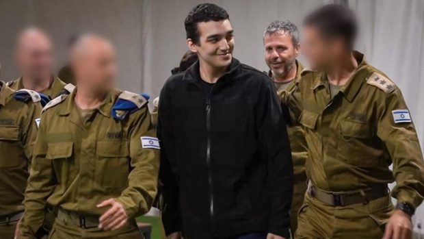Ultimul ostatic american cunoscut din Gaza a fost eliberat de Hamas: „Totul e bine acum. Ești acasă” | VIDEO
