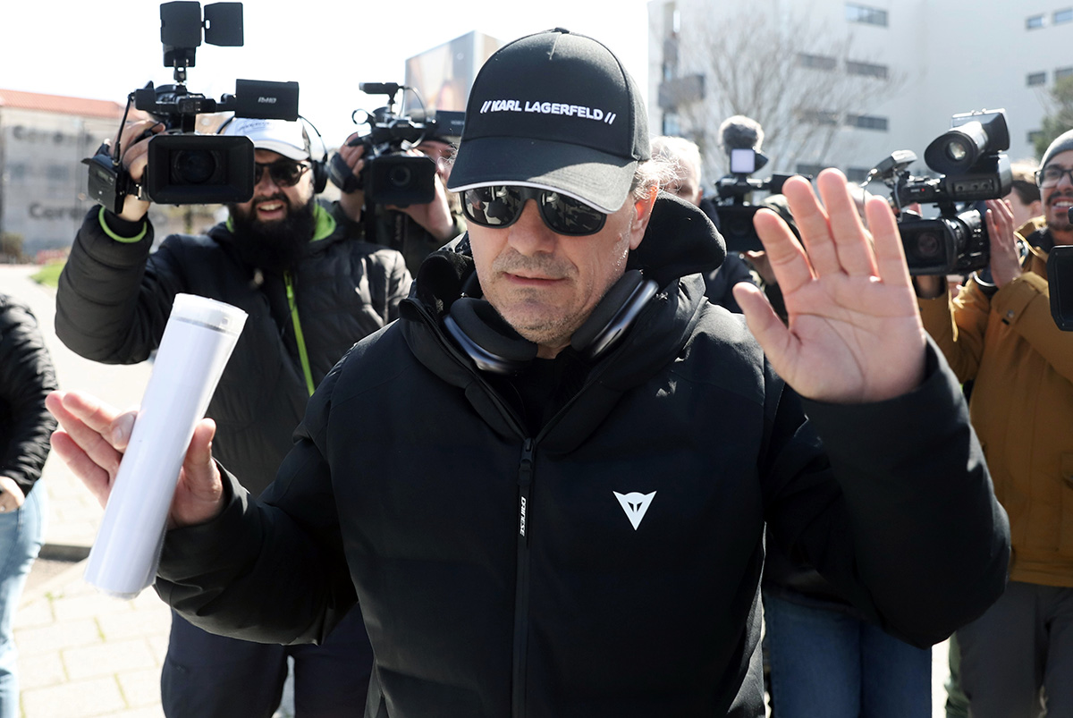 Tatăl lui Vlad Pascu oferă câte 20.000 de euro daune morale părinţilor celor doi studenţi ucişi cu maşina de fiul lui