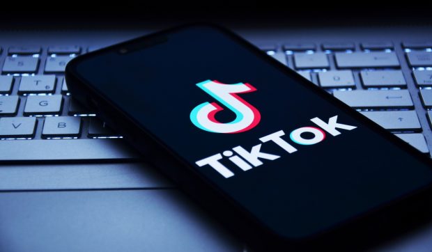 TikTok vs apărare: Europa se confruntă cu o decizie dificilă privind alocarea energiei. Concurența pentru electricitate crește rapid, după cum arată conflictele din Scandinavia