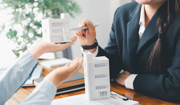 Începe Târgul Național Imobiliar din București. Ce locuințe se vând și cât mai costă în 2025
