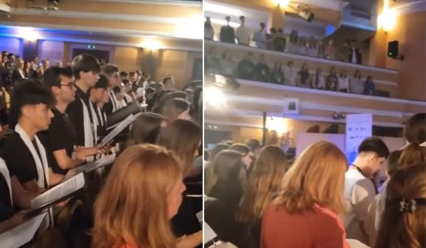 Sute de elevi olimpici din Timișoara au cântat „Oda bucuriei” la Olimpiada Națională a Corurilor, de Ziua Europei | VIDEO