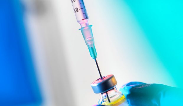 Vaccinul împotriva celei mai mortale boli din istorie, la 20 de milioane de euro distanță de utilizare