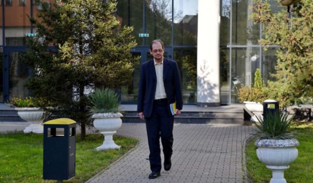 Povestea emoționantă a unui profesor universitar din Oradea, nevăzător: „Cu fiecare înfrângere, m-am bucurat că nu a fost mai rău”