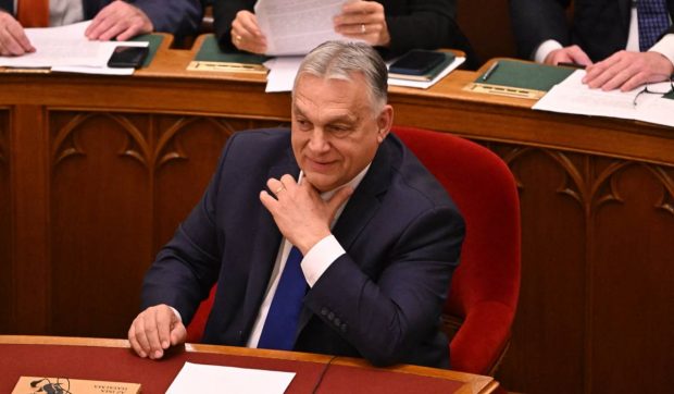 Viktor Orban, comparat cu un „căpitan de navă” de ziua sa chiar de președintele Ungariei: „Dacă a fost necesar, ai vâslit singur”