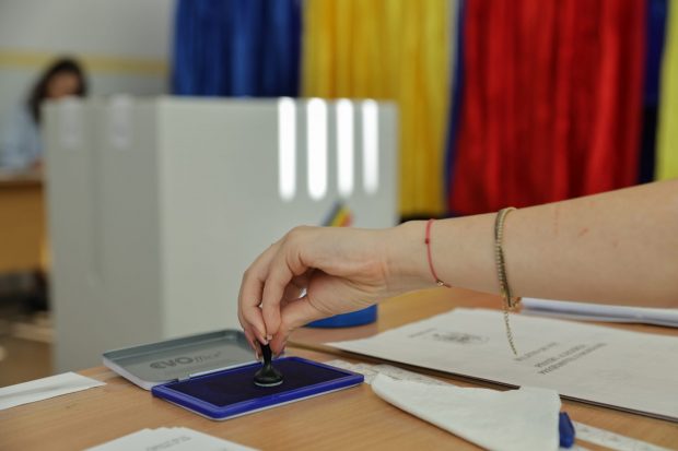 Care sunt județele cu cea mai mare prezență la vot în prima parte a zilei alegerilor prezidențiale: municipiul București, abia pe locul 7